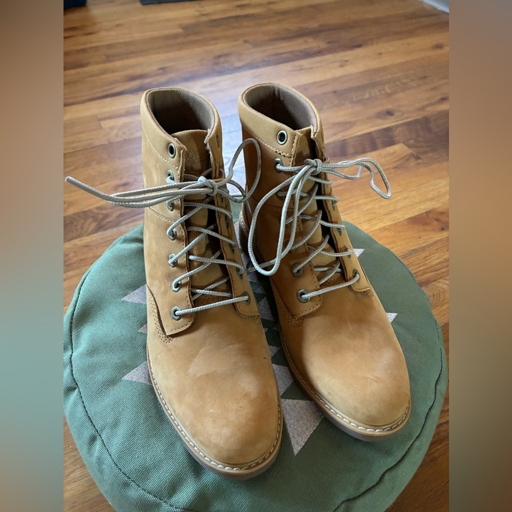 NEW - Timberland ReBOTL Tan Leather Women's boots - size 7 - waterproof